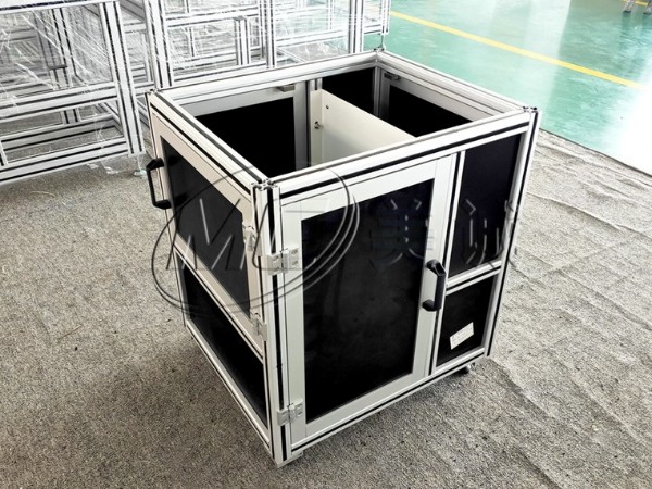 設備機罩板材和型材連接方式一——插槽式連接