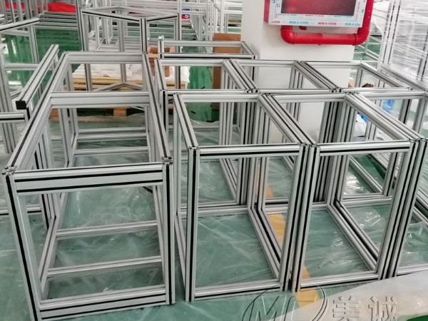 鋁型材設備機架如何選材？